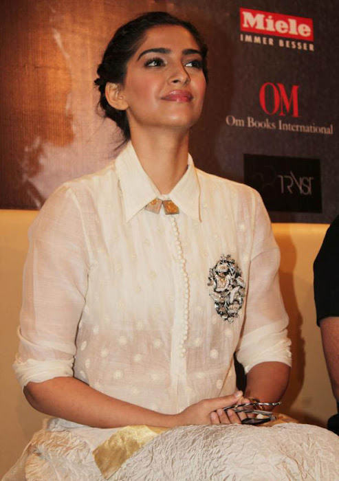 sonam at khalid mohammed book launch glamour  images